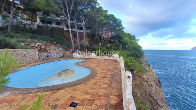 Seafrot plot with direct access to the harbour of Santa Ponsa and spectacular sea views — photo 2