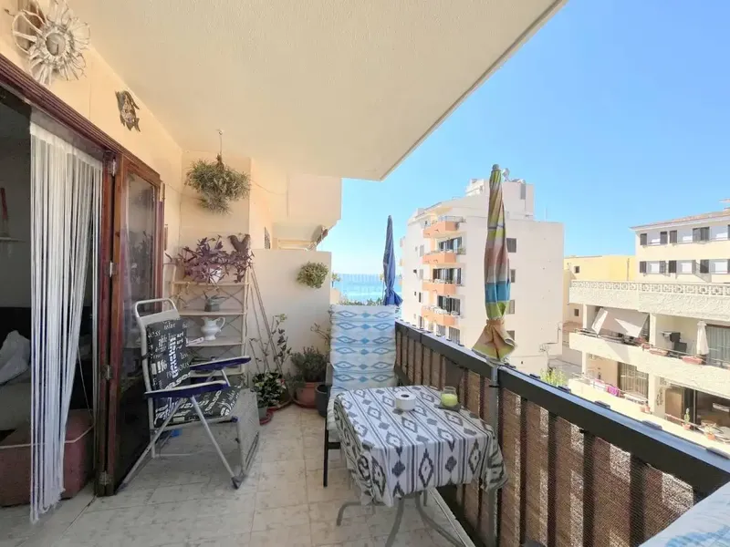 Apartment on the third floor with lateral sea views — photo 2