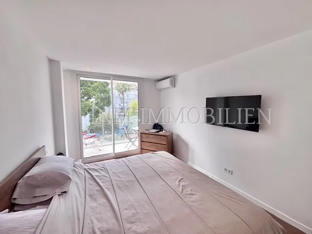 60m² apartment with 2 rooms, sea view and pool for rent — photo 11
