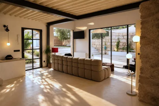 Sineu , Designer townhouse with a pool, garden, terraces, and 2 bedrooms in Sineu — photo 2