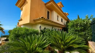 House on Carrer de Santa Maria, no. No Information — photo 5
