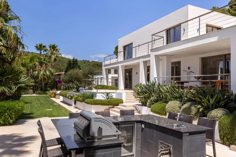 Modern designer villa in Palma's villa urbanization — photo 4
