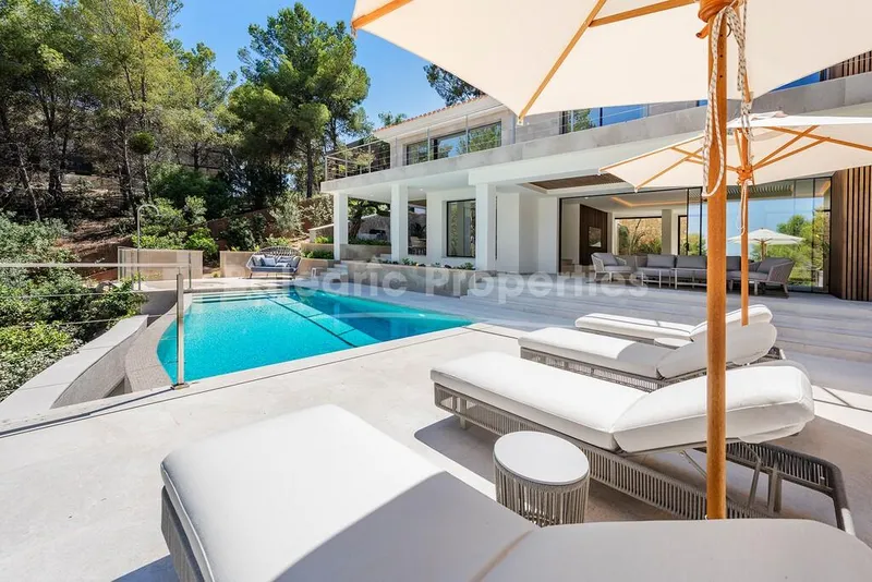 Elegant villa for sale in Bendinat, Southwest Mallorca — photo 2