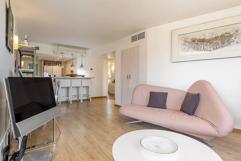 Modern apartment with partial sea views in a complex by the sea 1 — photo 8