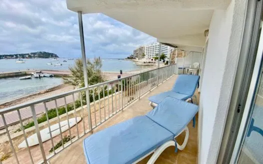 Charming Seafront Apartment in Santa Ponsa – For Rent — photo 1