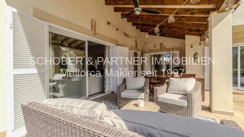 220m² villa with 5 rooms, 4 bathrooms and pool for sale — photo 10