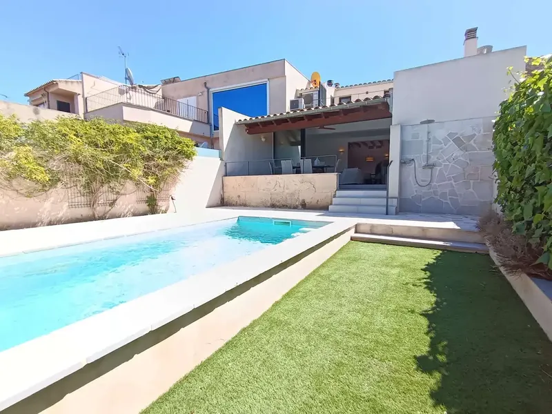 This high-quality property features state-of-the-art technology, exclusive features and a fantastic location with views — photo 7