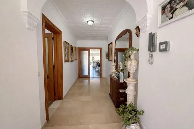 Villa for sale in Les Palmeres, Llucmajor, Mallorca — photo 10