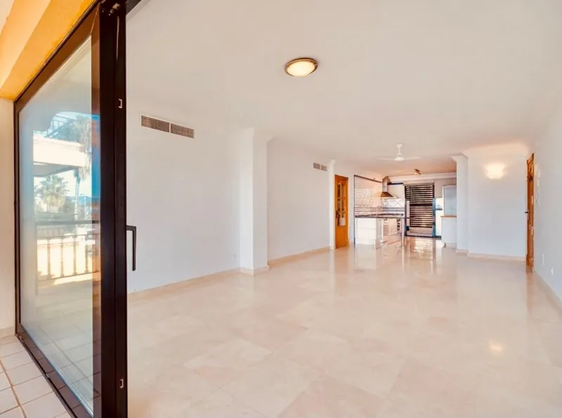 Palma de Mallorca Apartment Middle Floor — photo 4