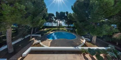 Luxury seafront villa in Porto Petro — photo 1