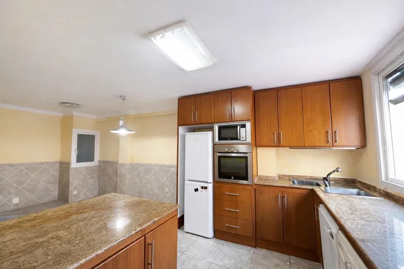 Apartment with wide and bright balcony in central area – El Fortí — photo 6
