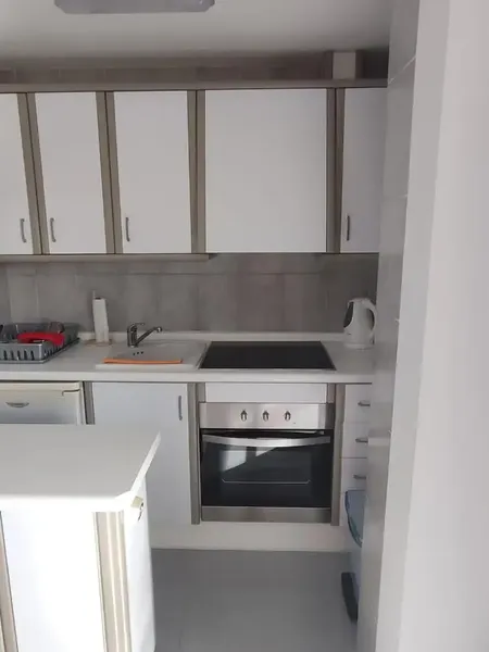 Fully furnished apartment, one bedroom with two 90x190 beds with new visco mattresses. Equipped kitchen. On the rooftop storage — photo 3