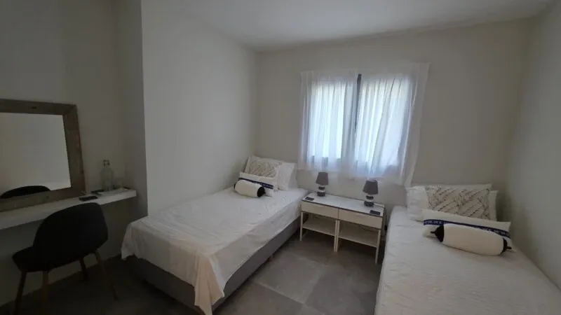 Contemporary Santa Ponsa Villa with Private Pool. — photo 11