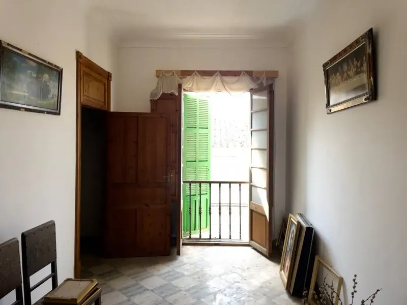 Large house with patio in the center of Muro — photo 2