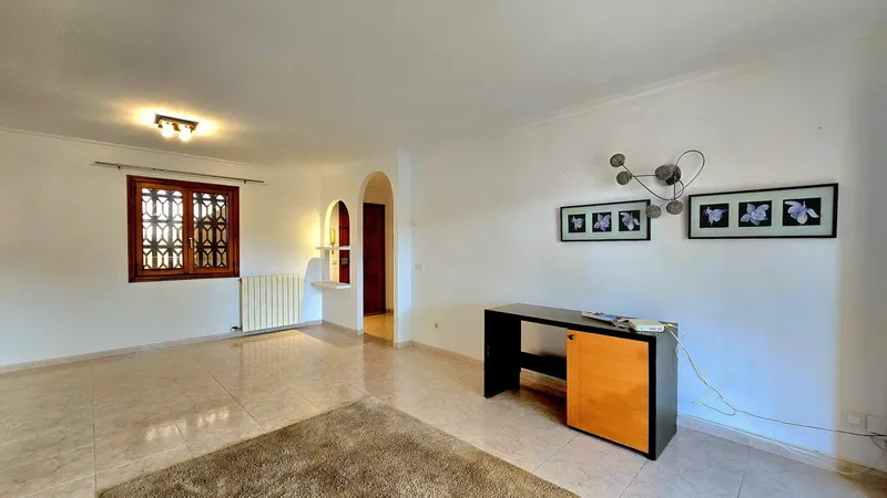 Spacious 3-bedroom apartment — photo 8