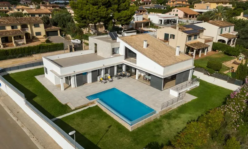 Spacious and beautiful chalet with pool in Sant Marçal — photo 2