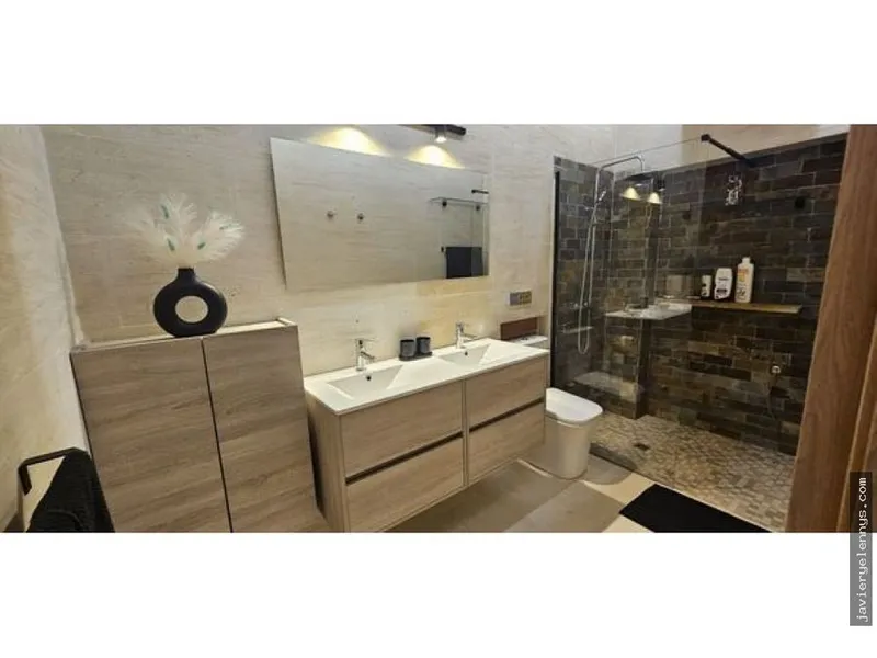 Rental of semi-detached house on Calle d'En Gual — photo 11
