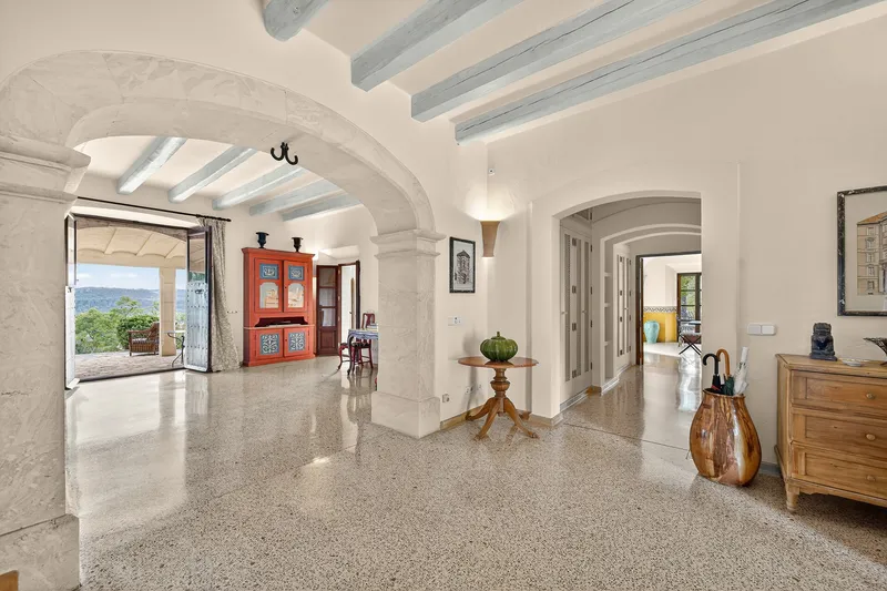 Extraordinary property with three buildings and panoramic sea views in Son Macià — photo 8