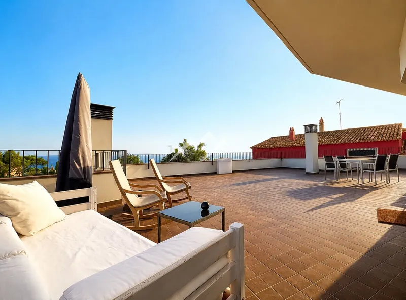 Apartment with sea views and pool in Cala Major — photo 8