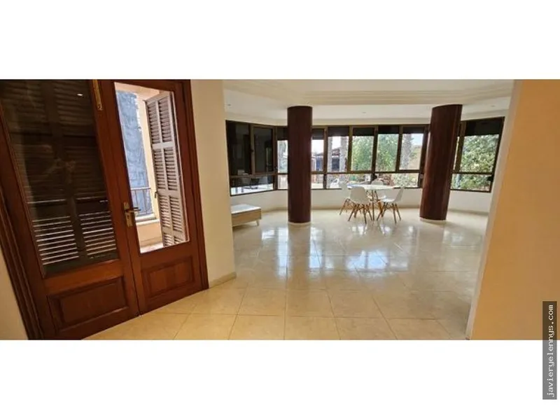 Flat for rent on Calle de Don Joan d'Àustria — photo 4