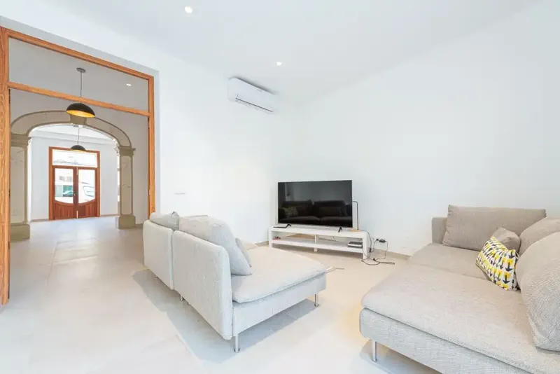 This spacious village house has been lovingly renovated and is located on one of the most sought-after streets in Sa Pobla. — photo 8
