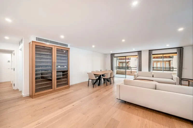 Modern luxury meets prime location in Palma — photo 4