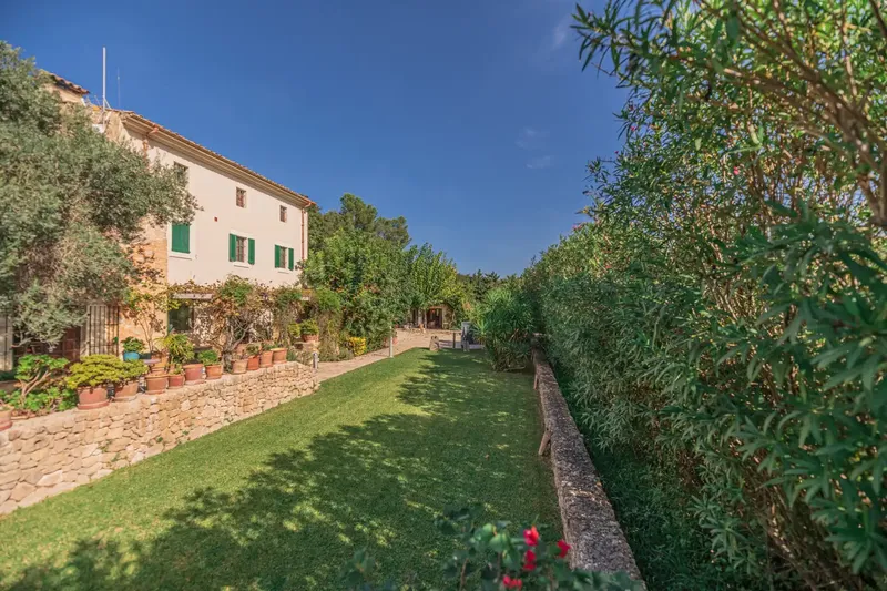This beautiful Mallorcan finca has been carefully restored to a very high level, and now features all modern amenities — photo 7