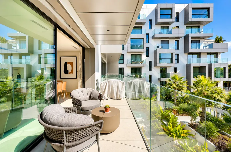 New modern apartment in a luxury residence in Palma Mas — photo 12