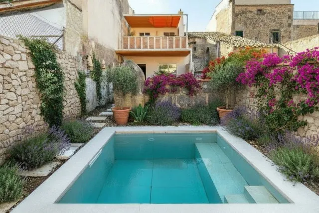 Village house in Porreres with garden and pool — photo 1