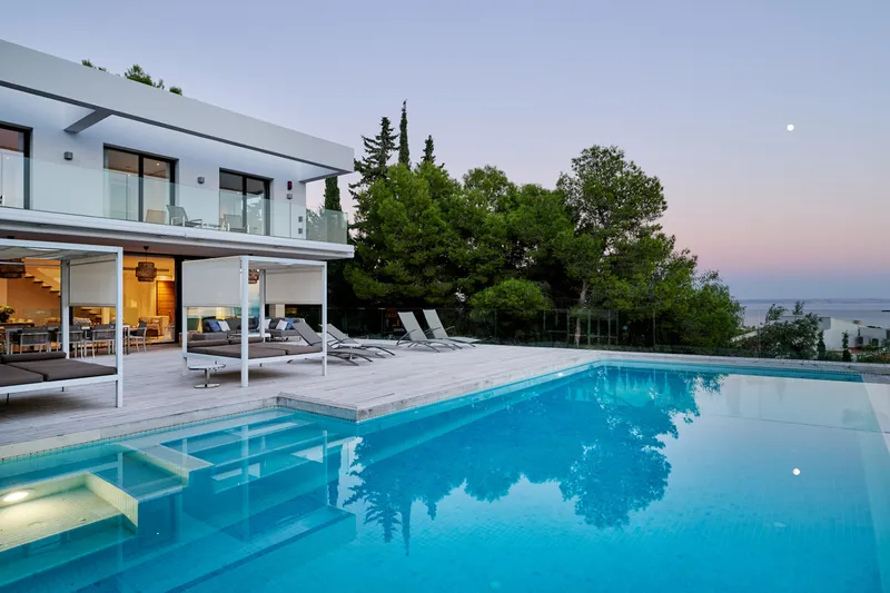Exklusiv: Luxus-Villa mit atemberaubendem Panorama-Meerblick in Costa d’en Blanes - Marcel Remus Real Estate — photo 1