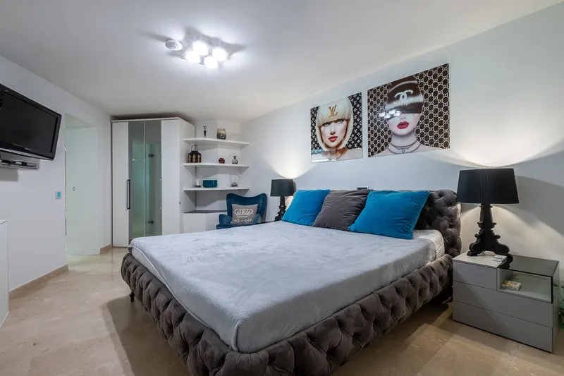 Modern luxury villa in a quiet location in Nova Santa Ponsa — photo 12