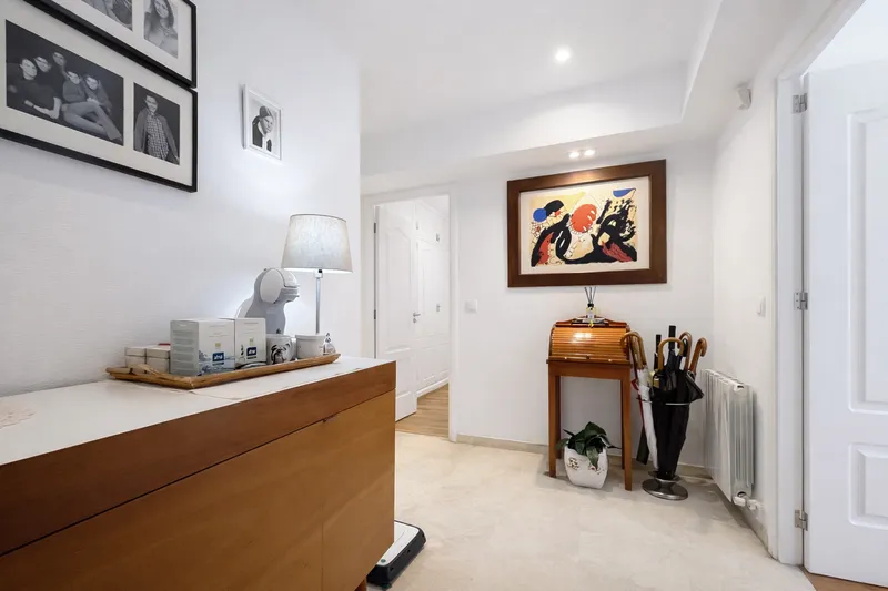 Duplex with private garden and pool with partial sea views in Bonanova — photo 2