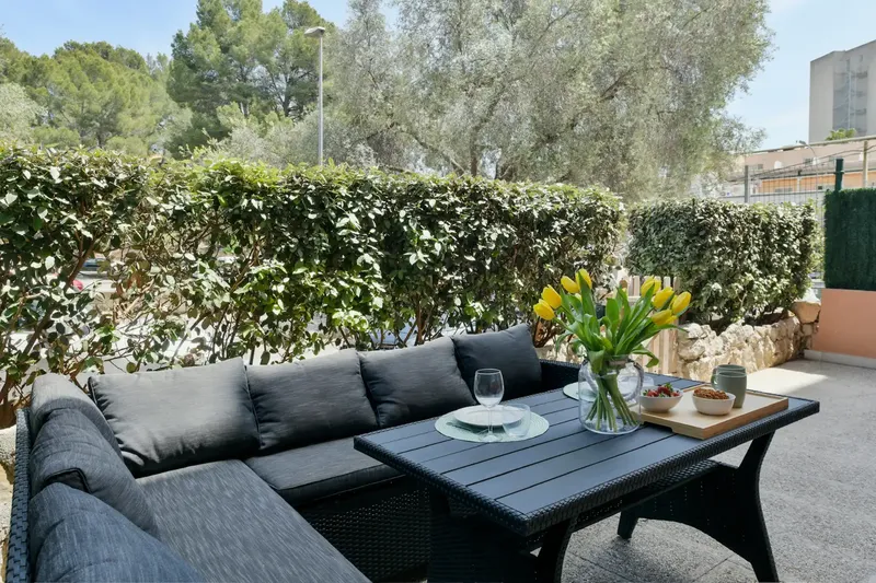 Discover this cozy apartment in one of the best areas of Paguera, ideal for a temporary stay in Mallorca — photo 1