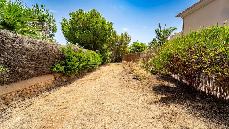 Contemporary villa in Cala Murada with privacy, spaciousness, great potential and project — photo 10