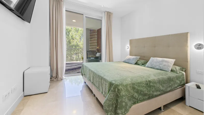 Exclusive penthouse for sale in Bendinat in a prime location — photo 12