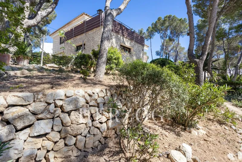Mediterranean villa just a few steps from the sea — photo 4