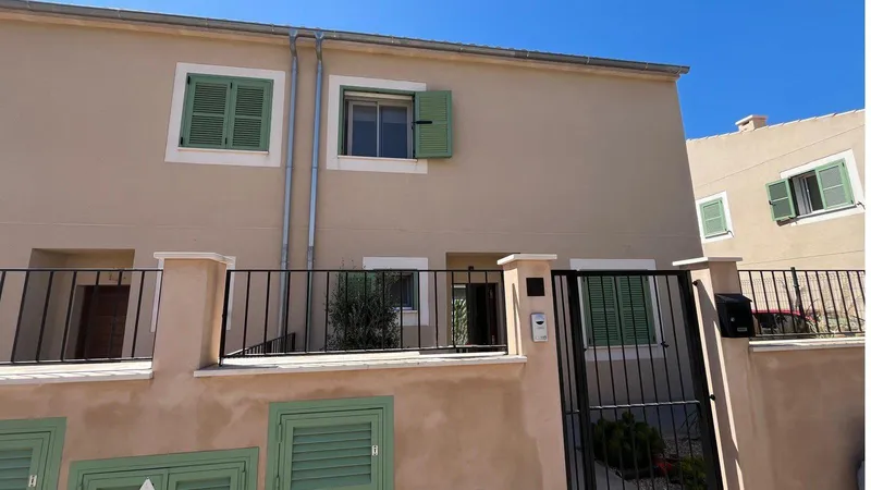 New semi-detached chalet with 4 bedrooms on two floors with private pool in Sa Cabaneta — photo 10