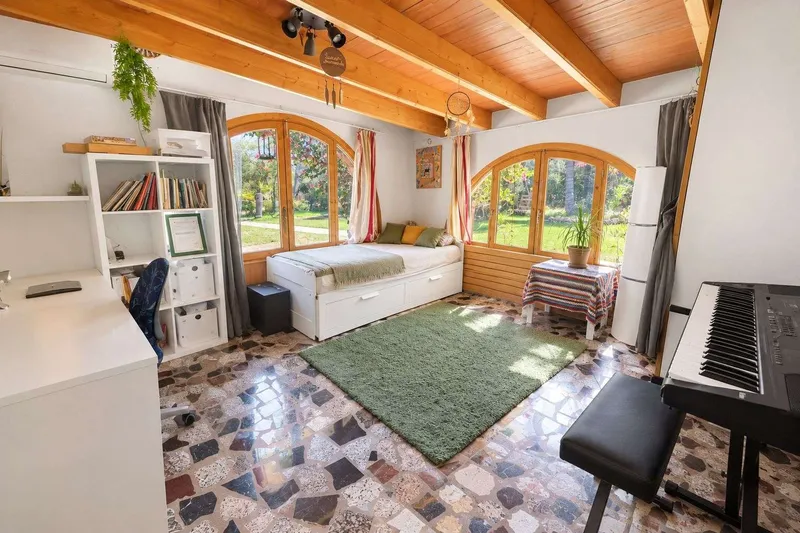 Finca Algaida – 14.206 m² Freiheit, Pool, Solar und Platz für die ganze Familie — photo 7