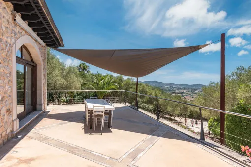 Manacor, magnificent luxury country house on a hilltop with pool and sea views, not far from Manacor — photo 8