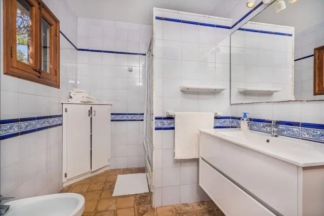 Charming hilltop villa for sale with pool in Cala San Vicente, Mallorca — photo 8