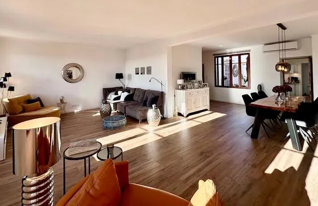 Reformed townhouse with large garage and lift, Llucmajor — photo 11
