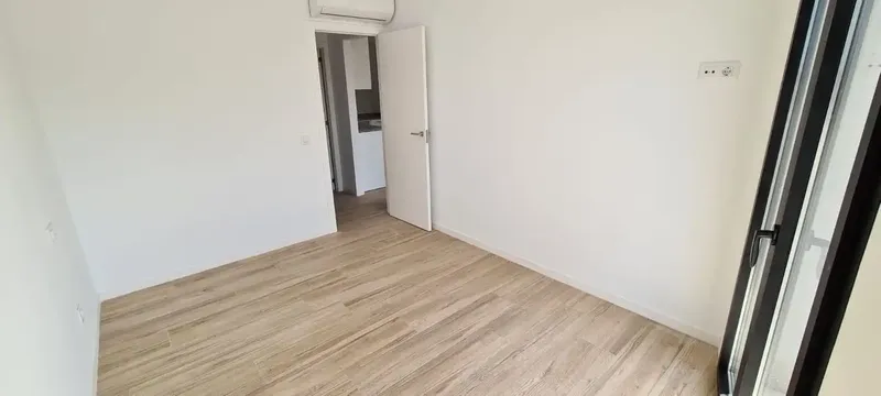 Bonito Piso en Primera Planta - Obra Reciente Reformada. — photo 7