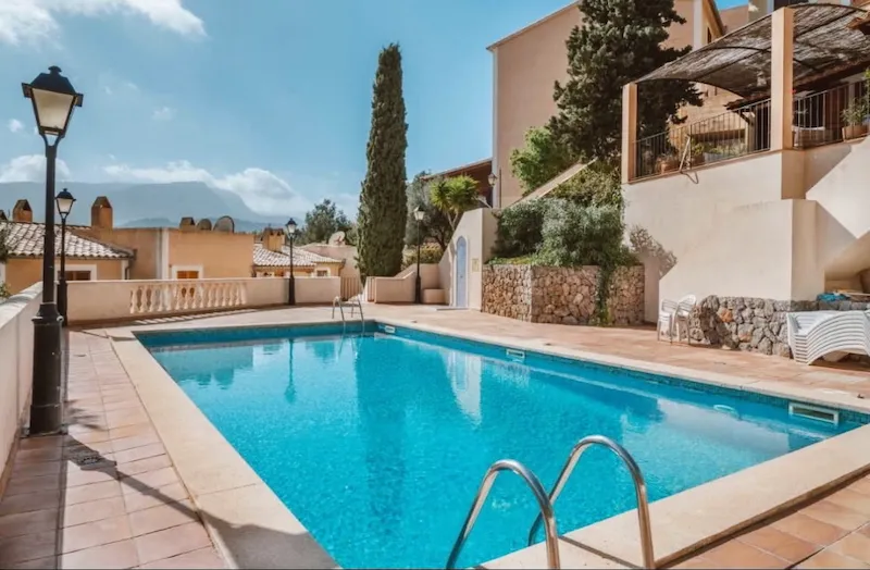 Apartment in a residential complex with a communal swimming pool in Port de Sóller — photo 6