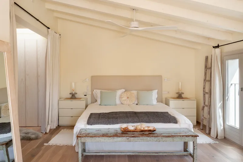 Exclusive townhouse with pool in the heart of Palma Old Town — photo 9