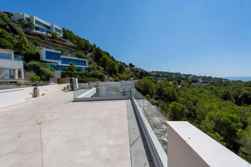 Exclusive villa with panoramic views — photo 1
