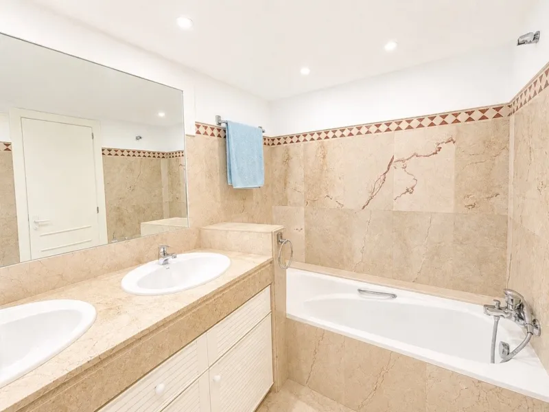 Exclusive apartment in Cala Llamp with stunning terrace and sea view - Port d'Andratx - 2 bedrooms, 100 m² — photo 10