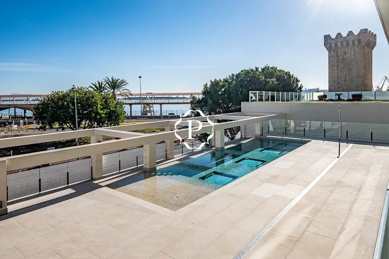 Penthouse for sale in Palma in exclusive coastal area — photo 11