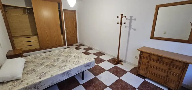 Ático Luminoso con Terraza Exclusiva - ¡Tu Espacio Perfecto te Espera! — photo 11