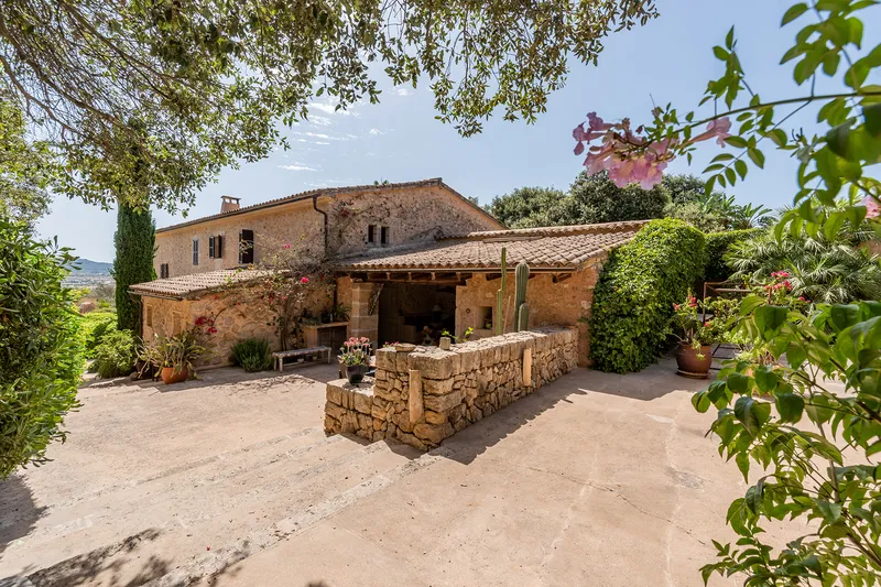 Unique natural stone finca in Porreres with fantastic panoramic views — photo 4