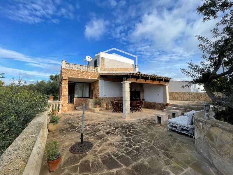 Legalized rustic finca with olive grove, privacy and great potential a few minutes from Colònia de Sant Jordi — photo 1
